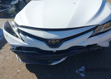 2019 Toyota Camry Le z USA, uszkodzony, nr VIN 4T1B11HK6KU853933